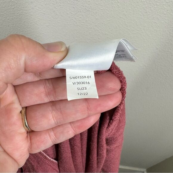 Athleta Balance Sleeveless Romper Activewear Berry Rose Pink Womens Small 601559 - Picture 10 of 10